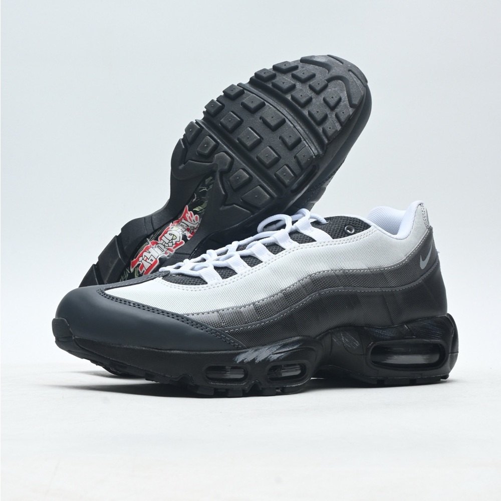 Nike Air Max 95 - Picture 2 of 7